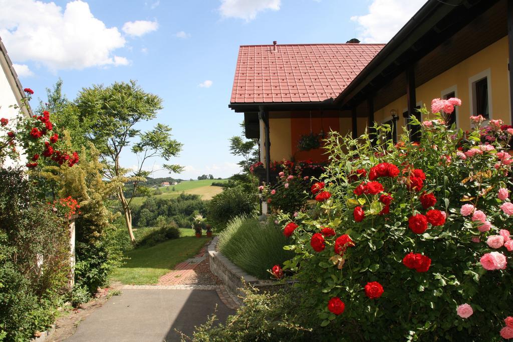 Gastehaus Dobida Hotel Unterlamm  Exterior photo